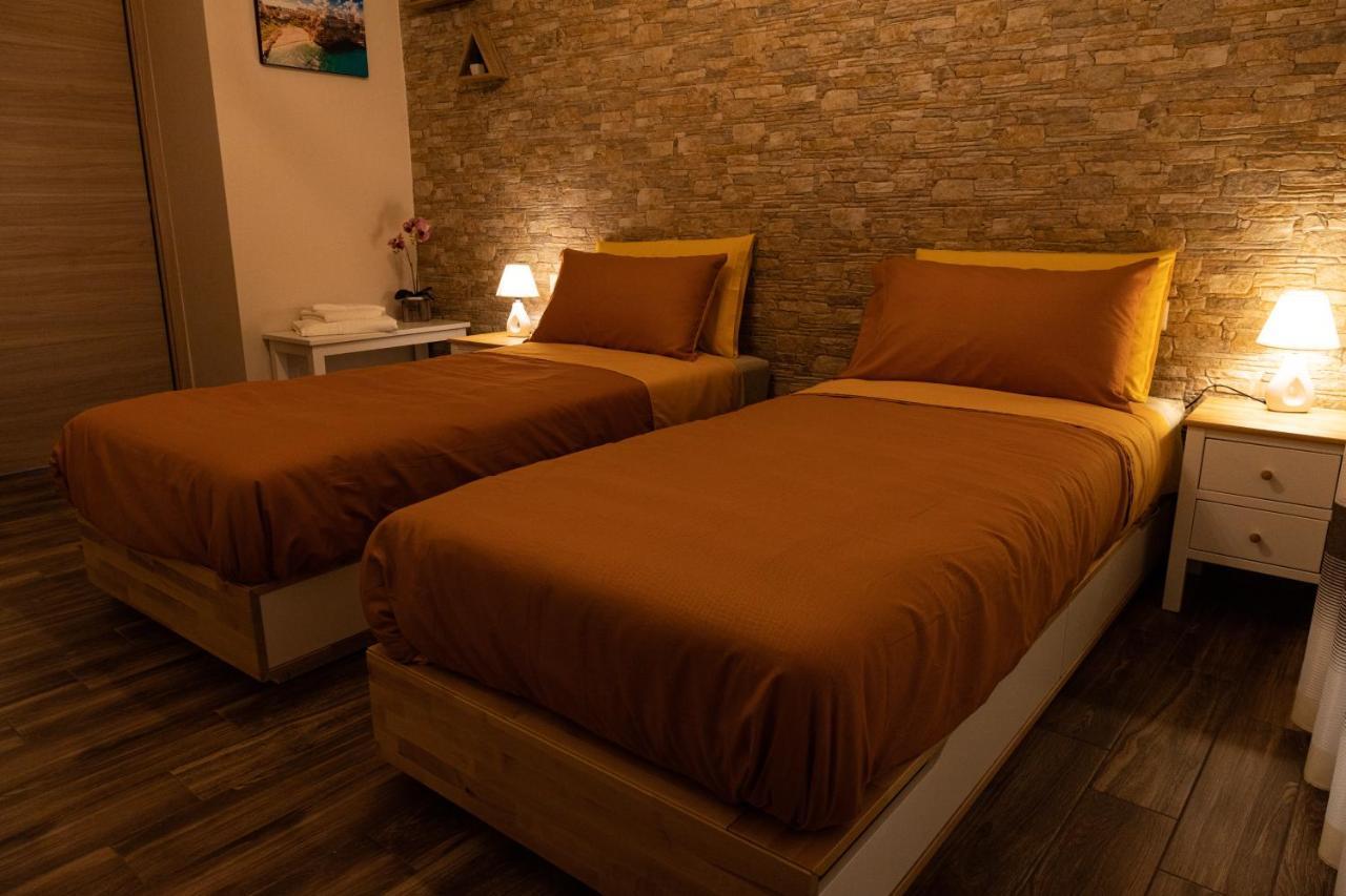 Tizzy Apartment & Rooms Bari Exteriör bild
